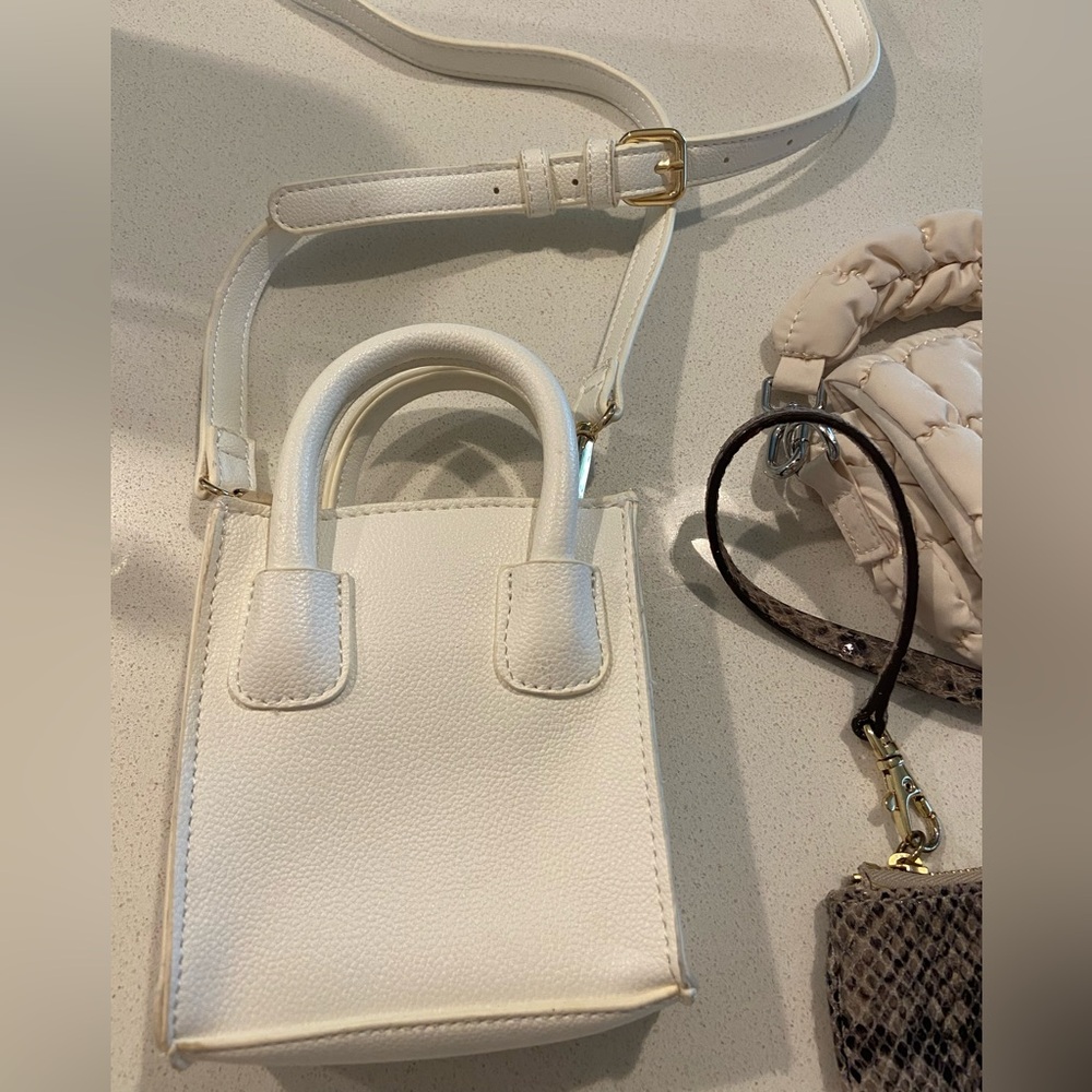 Michael Kors wristlet and two other mini bags, 3 total - Picture 2 of 13
